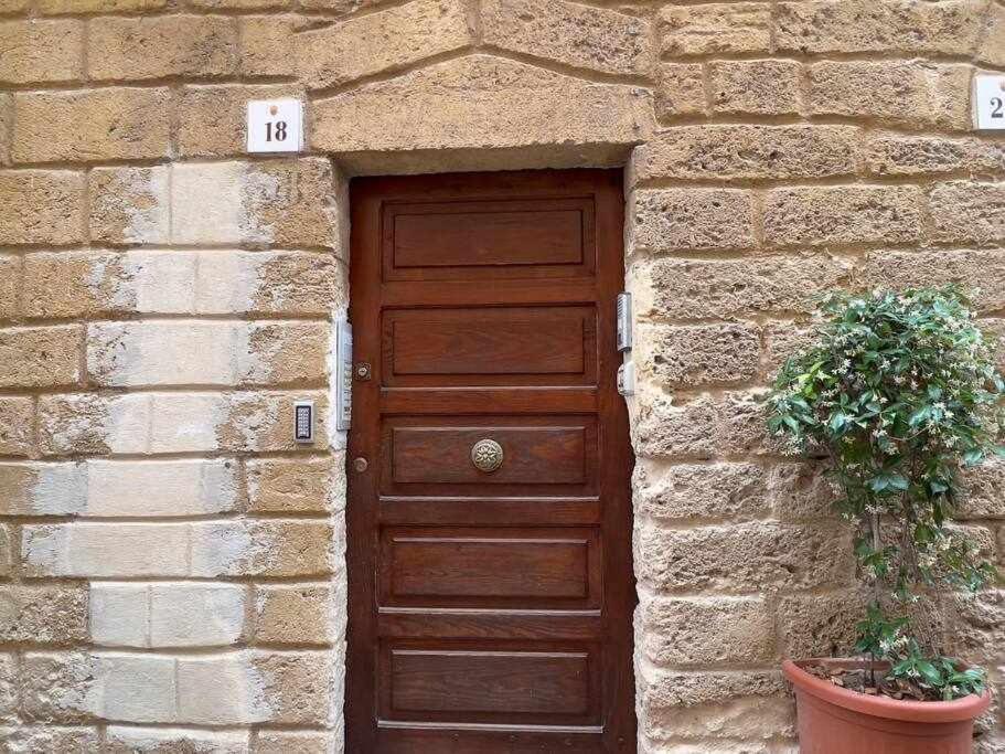 Suite Minerva 10 Steps From Piazza Civica Alghero Kültér fotó