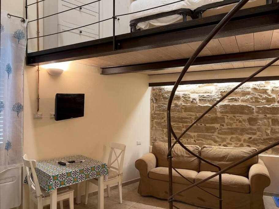 Suite Minerva 10 Steps From Piazza Civica Alghero Kültér fotó